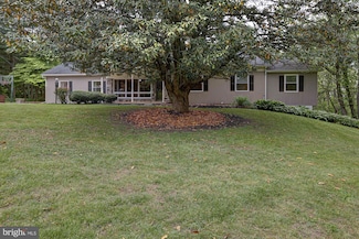 228 Schoolhouse Rd, West Grove, PA 19390