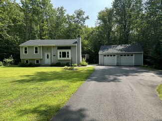 89 Pine Country Dr, Buxton, ME 04093