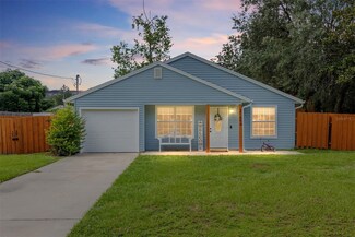 21654 SW Honeysuckle St, Dunnellon, FL 34431