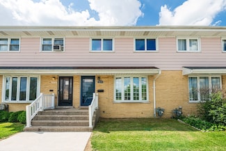 9875 Soreng Ave, Schiller Park, IL 60176