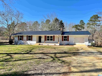 292 Avalon Ln, Anniston, AL 36207