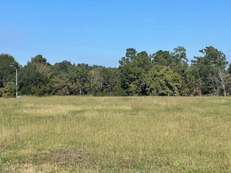 6045 Omar St, Beaumont, TX 77707