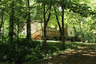 3087 S Barrington Rd, Tontitown, AR 72762