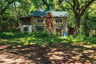 2928 SE 6th Ave, Topeka, KS 66607