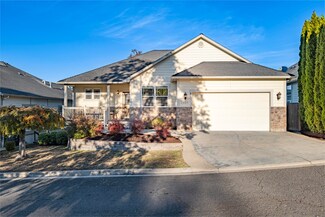 2539 Herrington Way, Medford, OR 97504