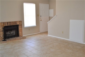 1247 Dallas Dr, Denton, TX 76205