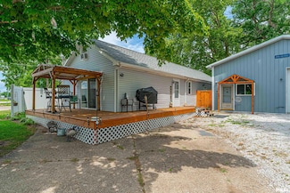 525 N Main St, Mason City, IL 62664