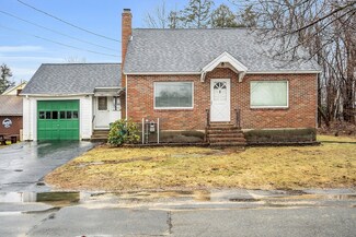 118 Saint Andrew St, Fitchburg, MA 01420