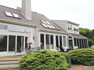 4 Grasslands Ave, Bourne, MA 02534