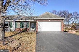 40 Burwick Dr, Mechanicsburg, PA 17050