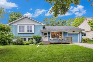 2887 Ticknor Ct, Ann Arbor, MI 48104