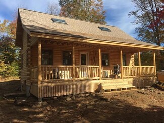 425 Foss Rd, Limerick, ME 04048