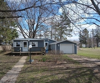 417 Calvert Ave, Chadwick, IL 61014