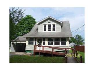 428 Memorial Ave, Grove City, PA 16127