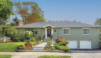 5 Mary Ellen Rd, Waban, MA 02468