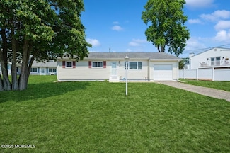 30 Corrigan Ave, Pine Beach, NJ 08741