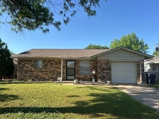 7128 NW 21st St, Bethany, OK 73008