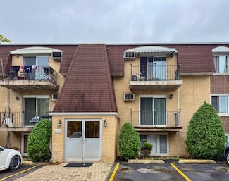 6305 Joliet Rd Unit 11, Countryside, IL 60525