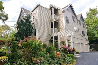 227 Reservoir St Unit 4, Norton, MA 02766