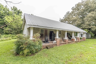 1386 Elvin Weeks Rd, Bethel Springs, TN 38315