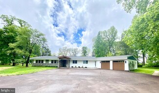 1836 Berks Rd, Norristown, PA 19403