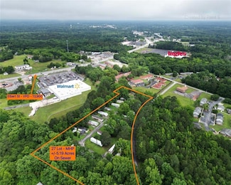 1055 Country Manor Ln, Elberton, GA 30635