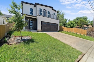 1320 Compton St, Dallas, TX 75203