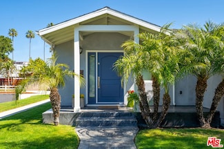 12327 Hatteras St, Valley Village, CA 91607