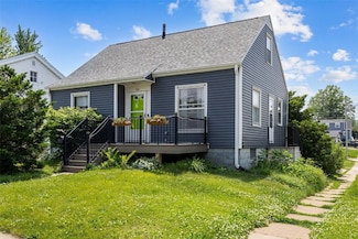 331 36th St NE, Cedar Rapids, IA 52402