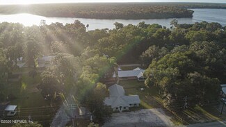 667 3rd Ave, Welaka, FL 32193