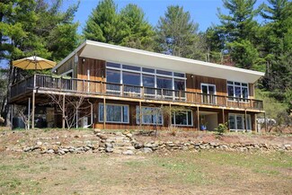 661 Jewett Rd, Contoocook, NH 03229
