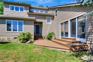 9161 Pamunkey River Farms Dr, Mechanicsville, VA 23111