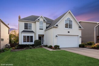 944 S Fern Ave, Elmhurst, IL 60126