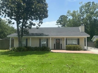 2030 Labarre St, Mandeville, LA 70448