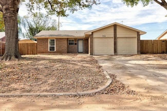 706 Claremont Dr, Norman, OK 73069
