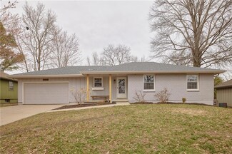 1210 SE Brookwood St, Lees Summit, MO 64063