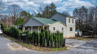 200 Walnut Ave, Hudson, NC 28638