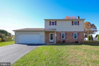 230 Meadowlark Dr, Ephrata, PA 17522