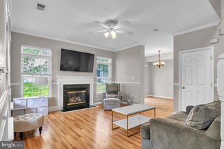 12947 Correen Hills Dr, Bristow, VA 20136