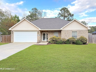 11 Magenta Ln, Picayune, MS 39466