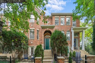 858 Shandrew Dr Unit 405, Naperville, IL 60540