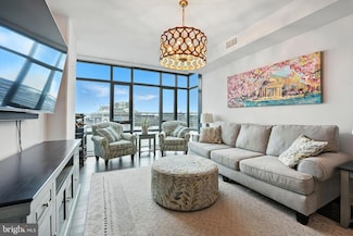 70 N St SE Unit 913, Washington, DC 20003