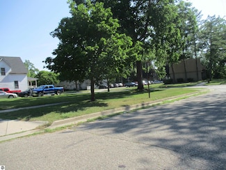 427 E Downie St Unit 6, Alma, MI 48801