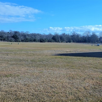 9035 Tumblewood Dr, Beach City, TX 77523