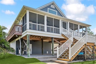 136 Orange Ln, Port Sulphur, LA 70083