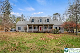 126 Devonshire Dr, Stroudsburg, PA 18360