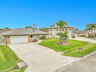581 NW Colonial St, Port Saint Lucie, FL 34983