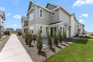 202 S Koyukuk Ln, Star, ID 83669