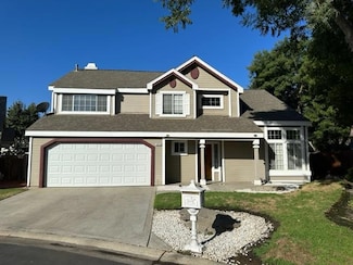 10752 N Windham Bay Cir, Fresno, CA 93730
