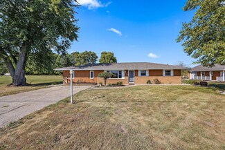 22742 Diamond Cove St, Cassopolis, MI 49031